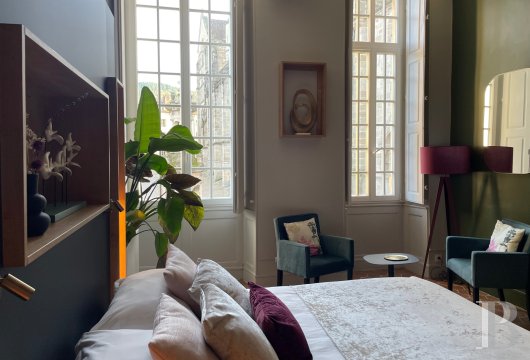 properties in town burgundy   - 10