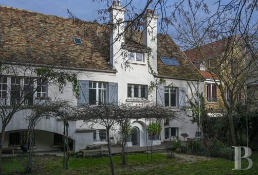 ile-de-france - A 19th-century townhouse redesigned in an art deco style in the  historical district of Arpajon, a town 30 kilometres south of Paris