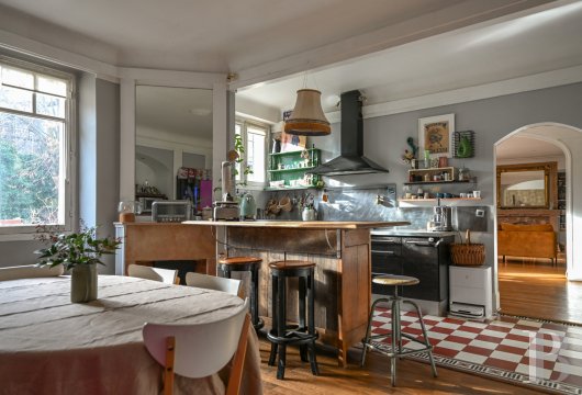 character properties France ile de france   - 6