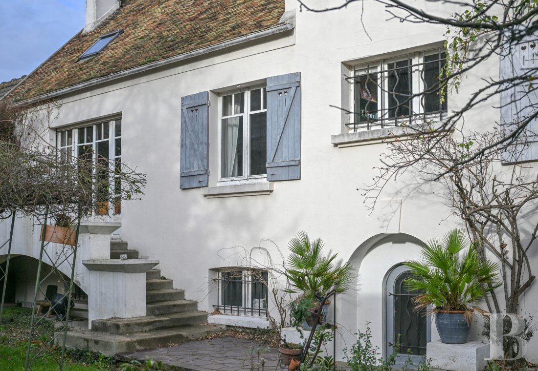 character properties France ile de france   - 1