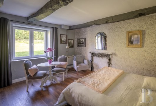 character properties France aquitaine   - 10