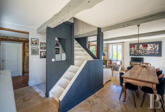 character properties France aquitaine   - 8