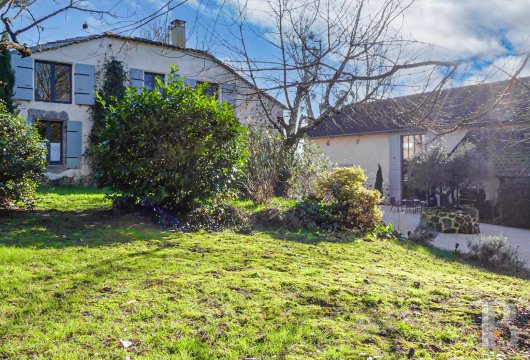 aquitaine - Entre Bordeaux et Toulouse, à 5 min d’une bastide médiévale,  une maison de campagne et sa dépendance, sur 5 ha de terrain paysager