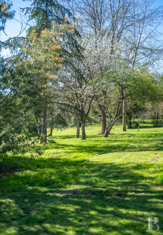 character properties France aquitaine   - 17