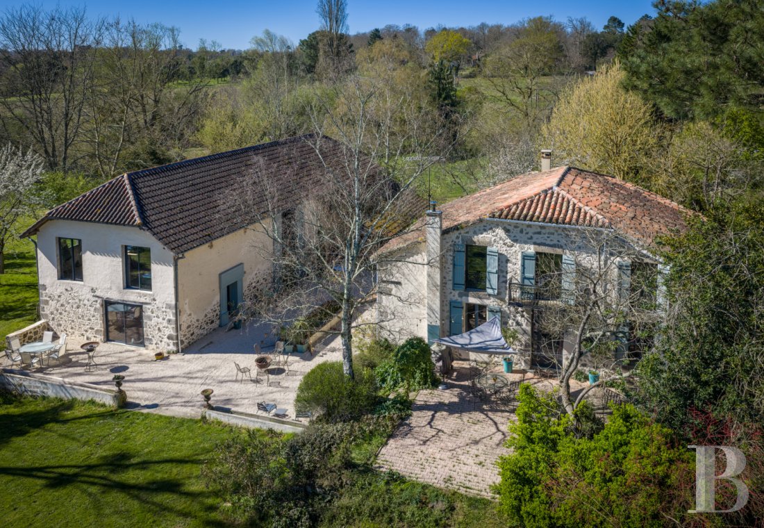 character properties France aquitaine   - 1