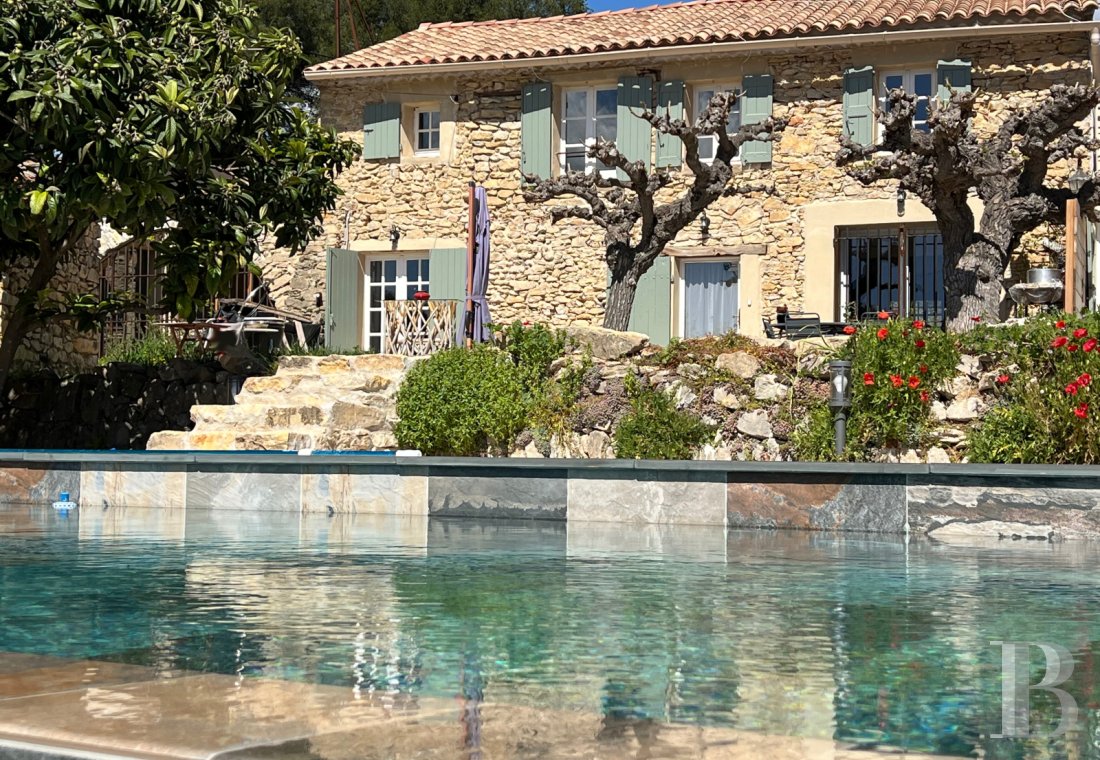 mas a vendre paca   - 1