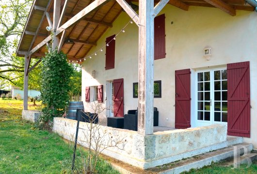 character properties France aquitaine   - 3