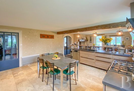 character properties France aquitaine   - 11