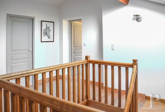 character properties France aquitaine   - 13