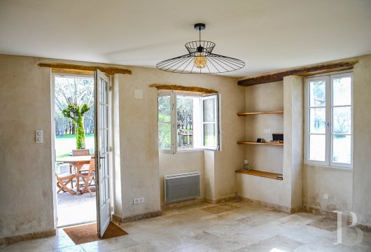 character properties France aquitaine   - 9