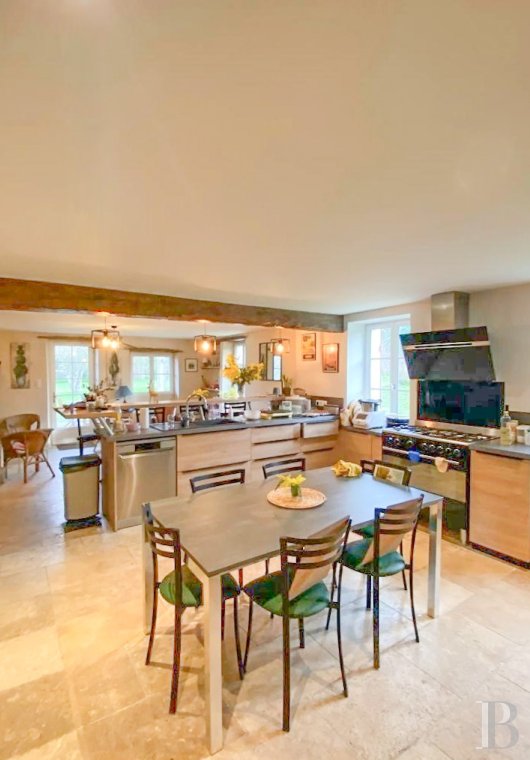 character properties France aquitaine   - 12