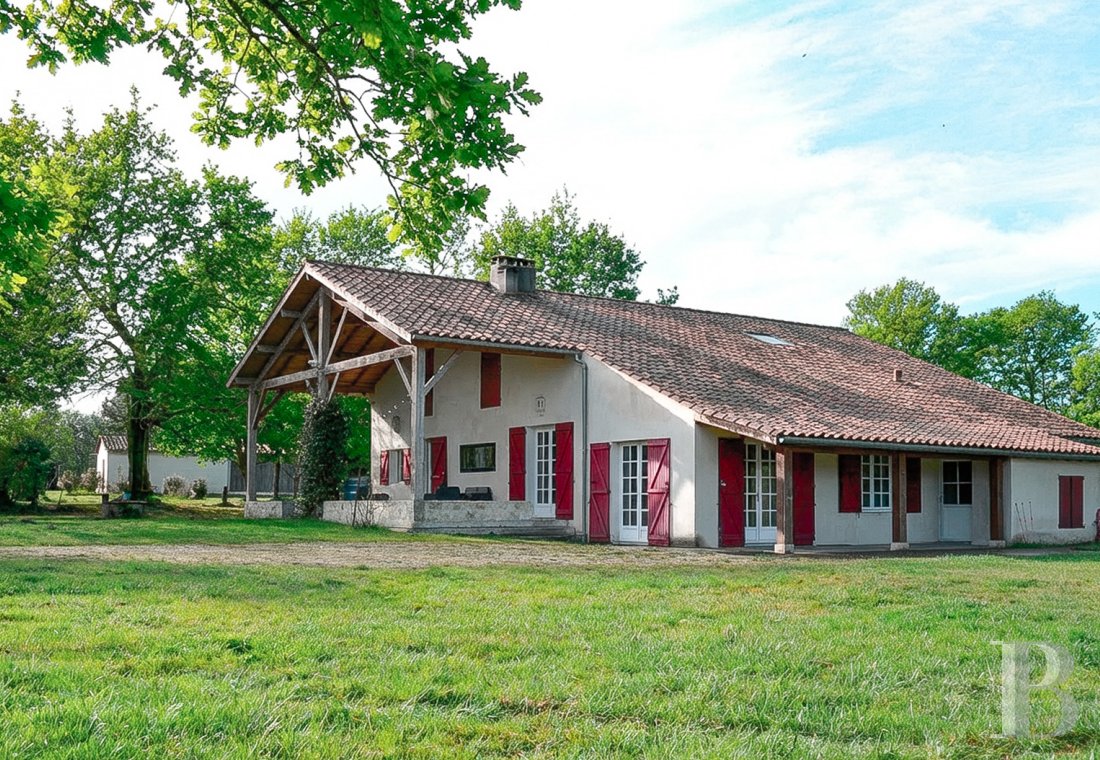 character properties France aquitaine   - 2