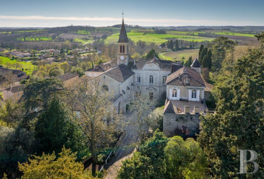 midi-pyrenees - Dans le Gers, à proximité d’une cité historique,  un château inscrit MH, ses dépendances et son parc de 8 ha dont des vignes