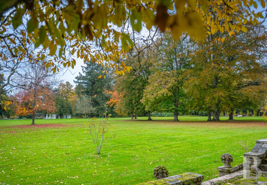 En Seine-et-Marne, à Bourron-Marlotte, une villa de style anglo-normand du début du 19e siècle - photo  n°3