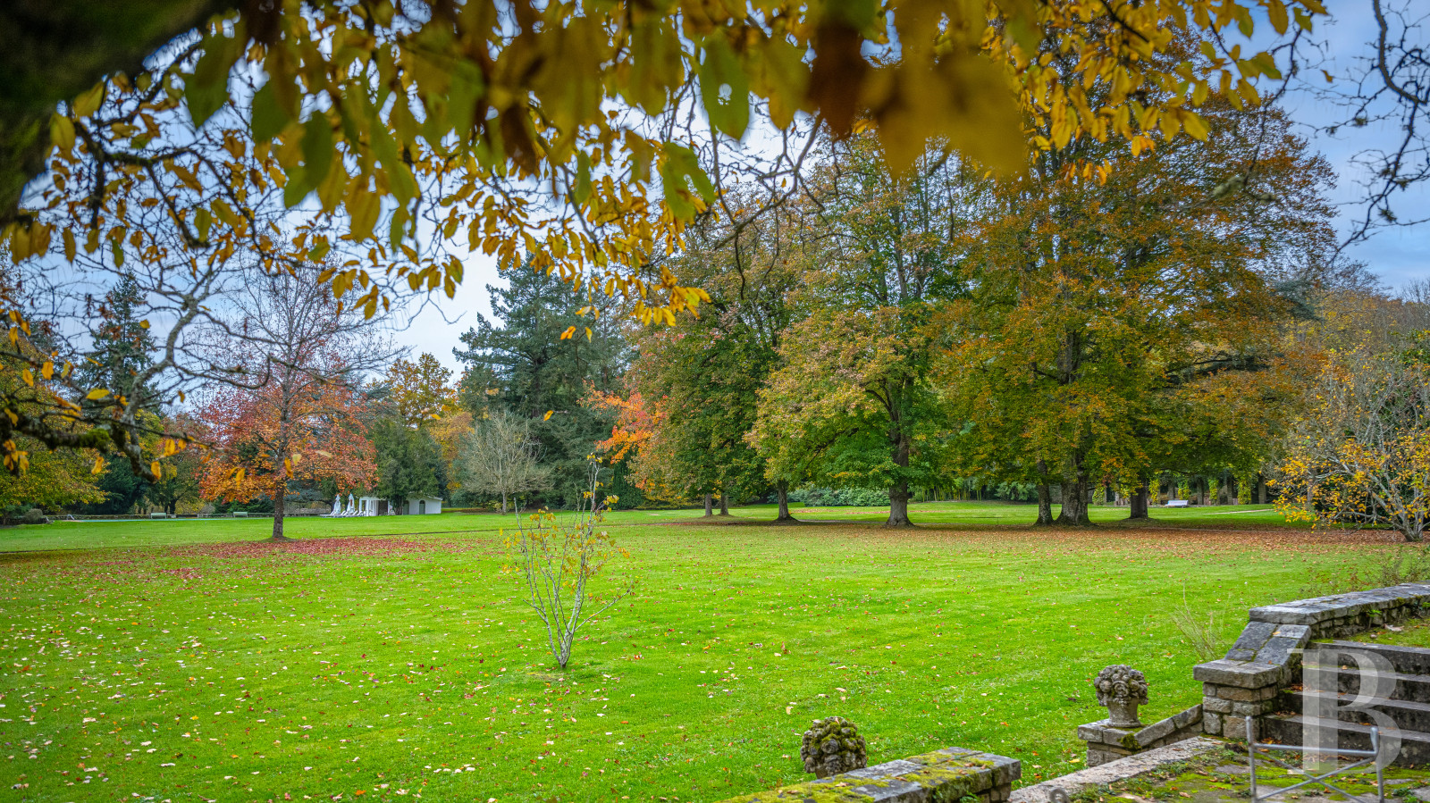 En Seine-et-Marne, à Bourron-Marlotte, une villa de style anglo-normand du début du 19e siècle - photo  n°3