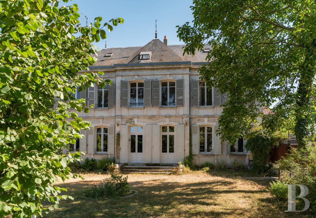residences and character houses france burgundy   - 1