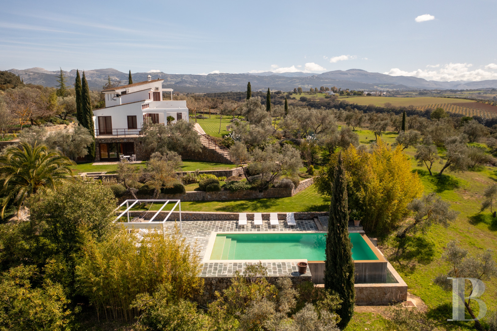 An architect-designed villa in the heart of the Andalusian countryside, near Ronda in southern Spain - photo  n°22