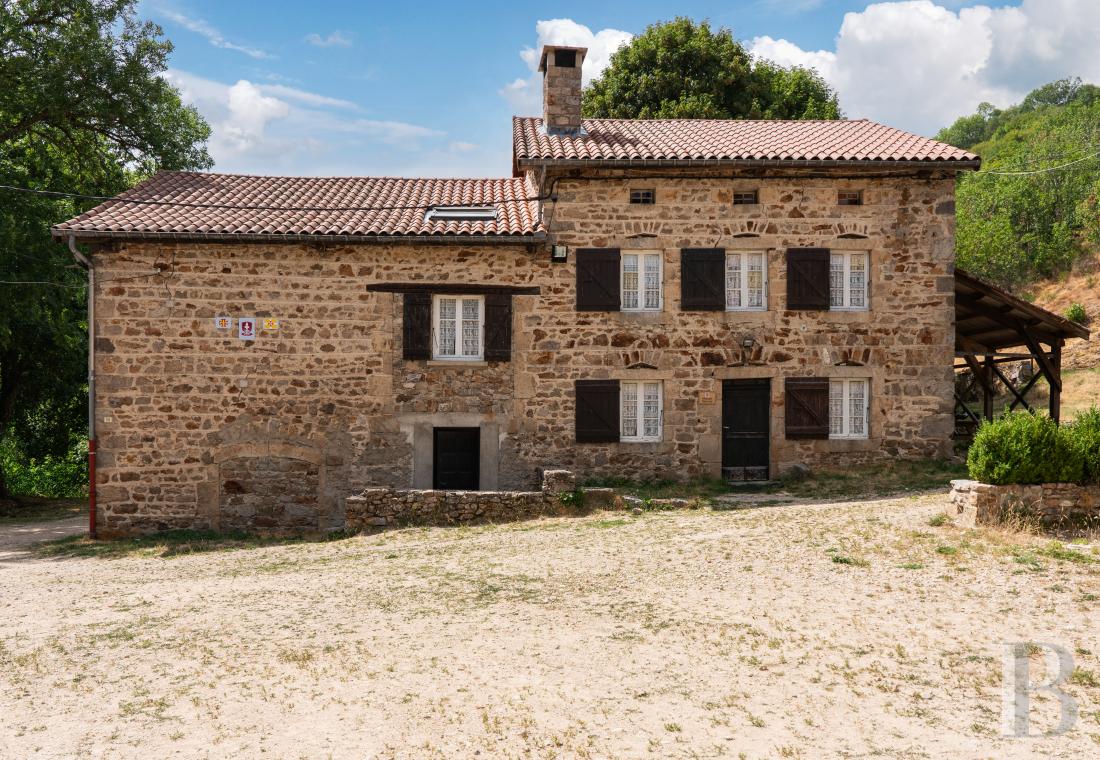 demeures et maisons a vendre france auvergne   - 7