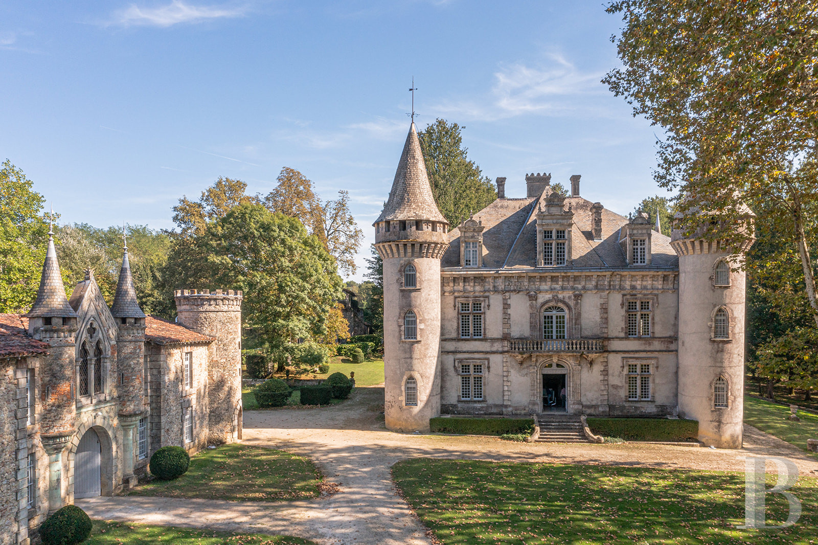 Dans les Landes, au nord-est de Mont-de-Marsan, un château de famille qui a traversé les siècles - photo  n°1