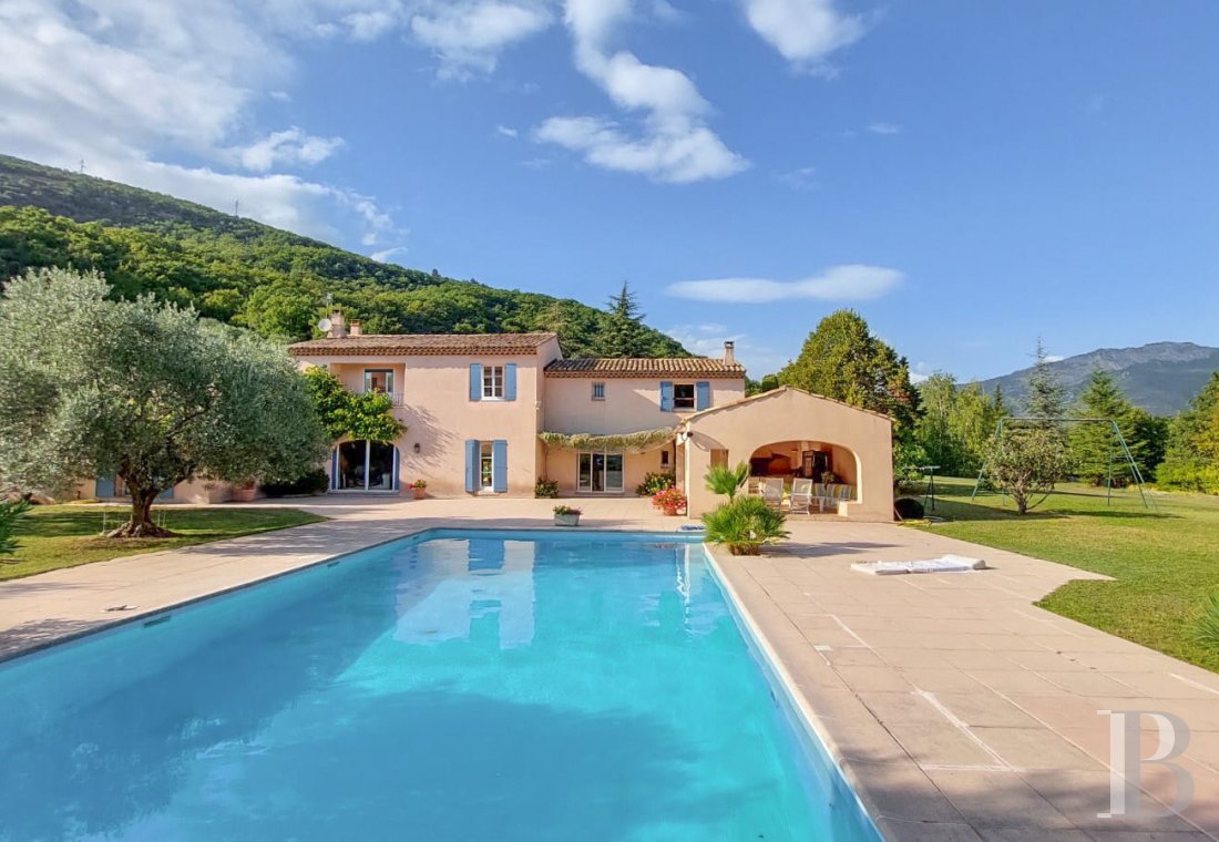 mas a vendre paca   - 2