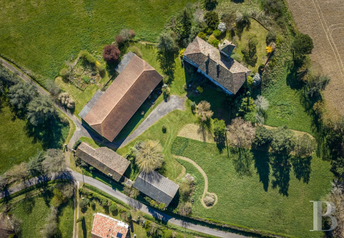 chateaux for sale France midi pyrenees   - 3