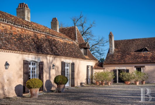 character properties France aquitaine   - 3