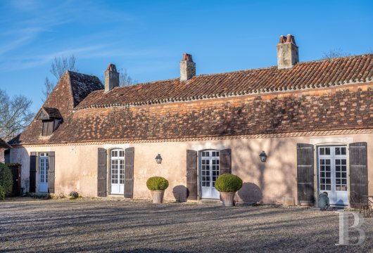 character properties France aquitaine   - 5
