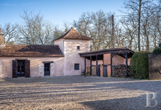 character properties France aquitaine   - 15