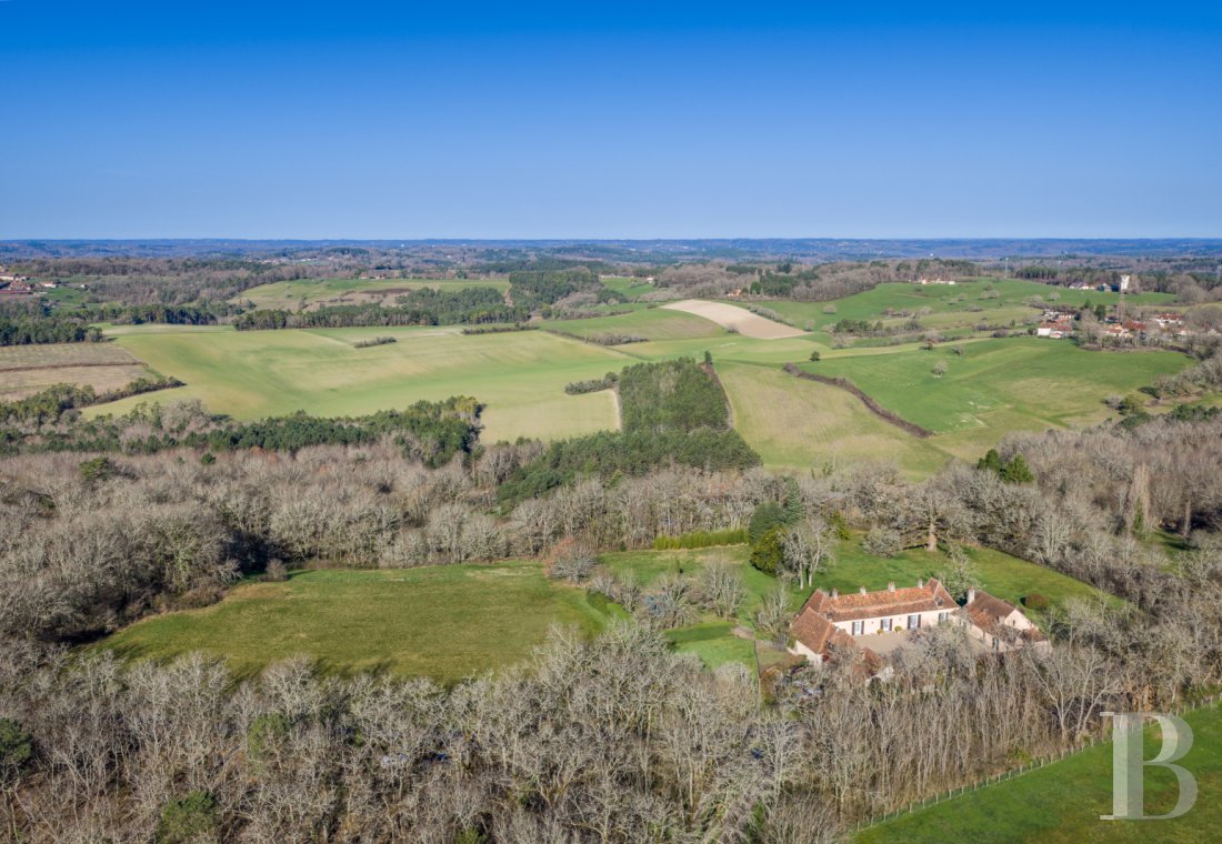 character properties France aquitaine   - 16