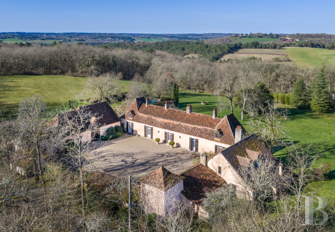 character properties France aquitaine   - 1