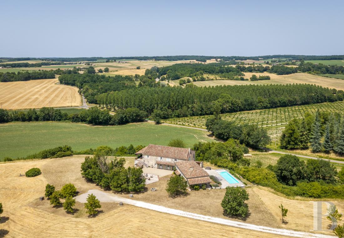 demeures et maisons a vendre france aquitaine   - 13