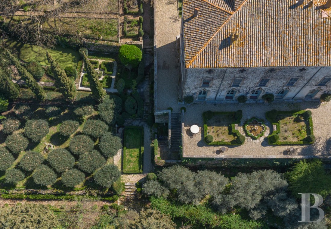 chateaux for sale France languedoc roussillon   - 23