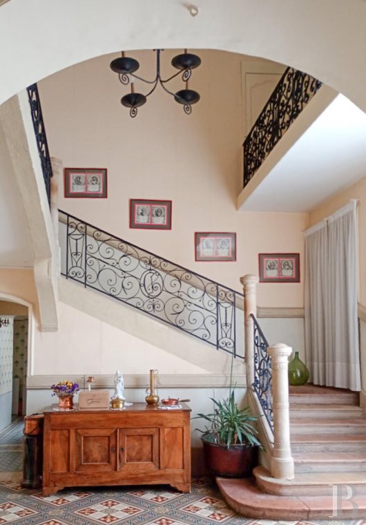 character properties France rhones alps   - 5