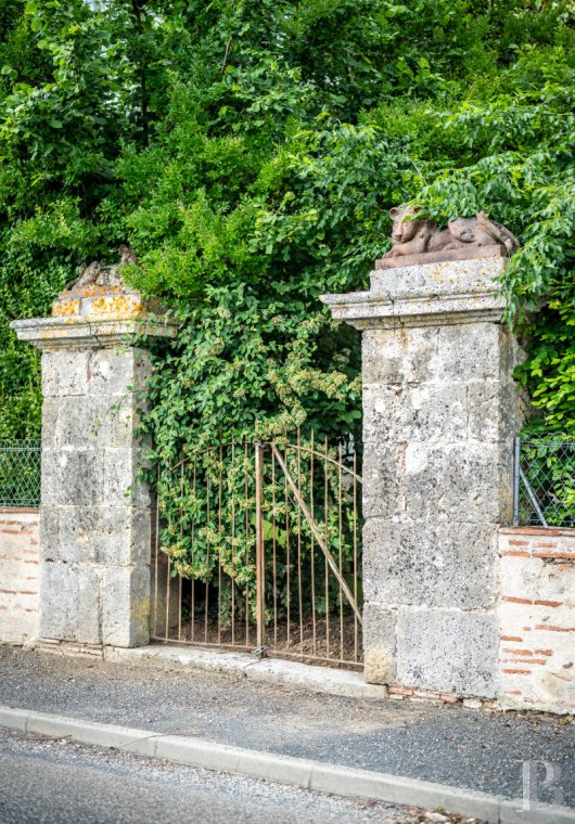 Dans le Lot-et-Garonne, au sud-est de Marmande, une demeure des 18e et 19e siècles en bordure du canal latéral de la Garonne - photo  n°30