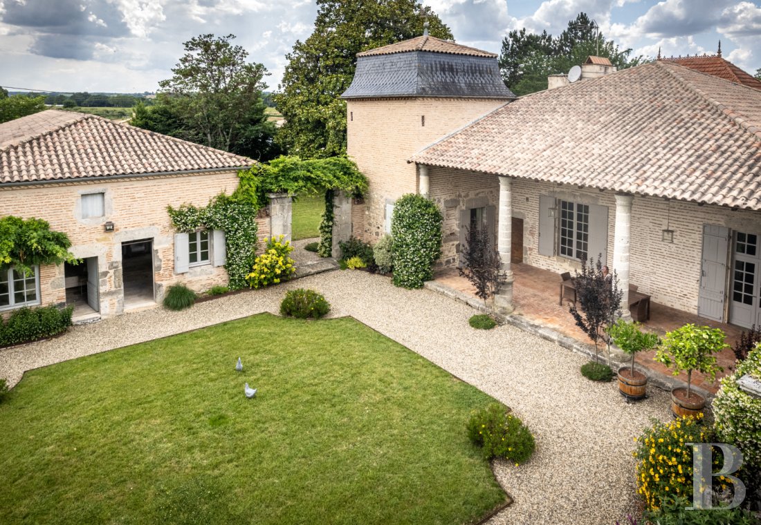 Dans le Lot-et-Garonne, au sud-est de Marmande, une demeure des 18e et 19e siècles en bordure du canal latéral de la Garonne - photo  n°5