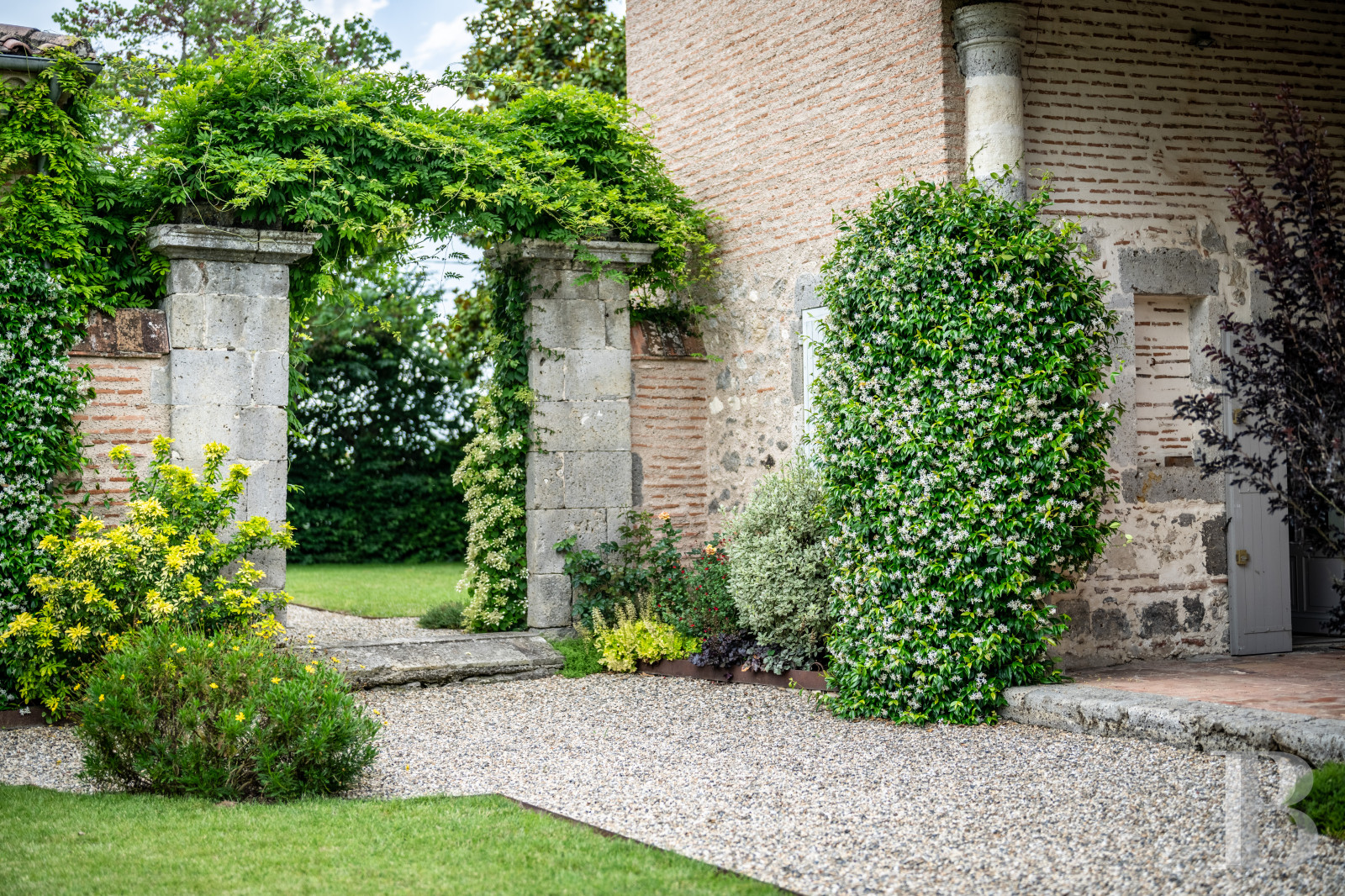 Dans le Lot-et-Garonne, au sud-est de Marmande, une demeure des 18e et 19e siècles en bordure du canal latéral de la Garonne - photo  n°9