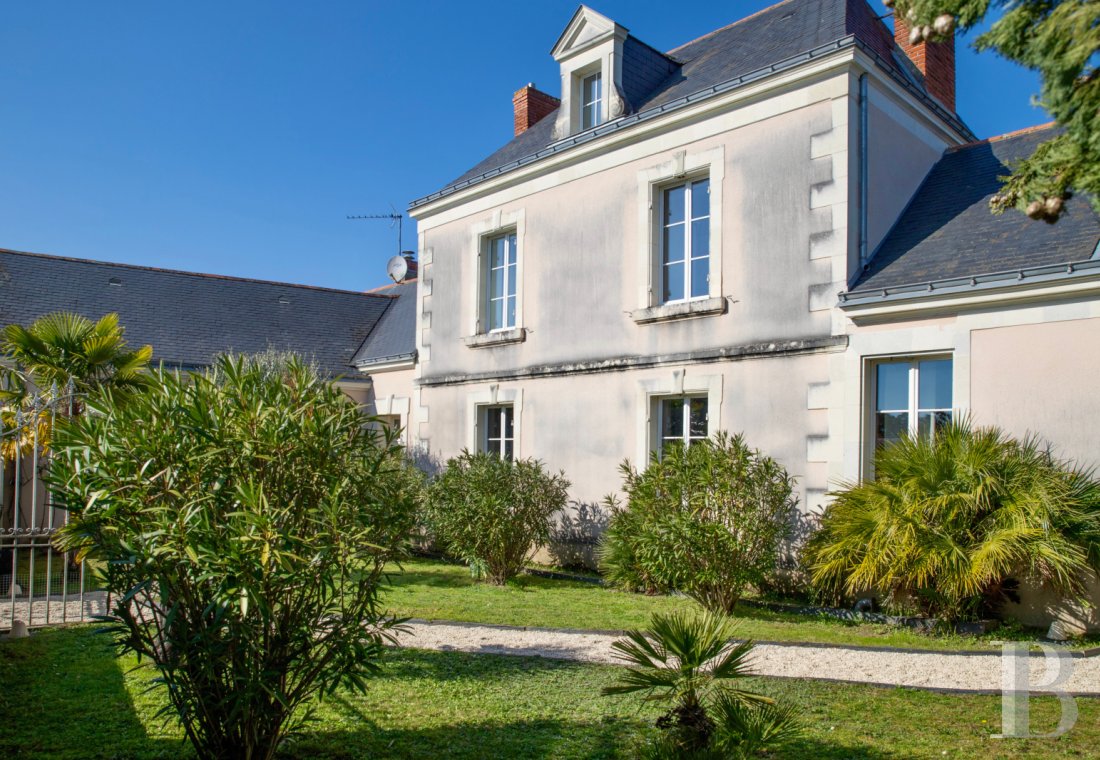 properties in town pays de loire   - 2