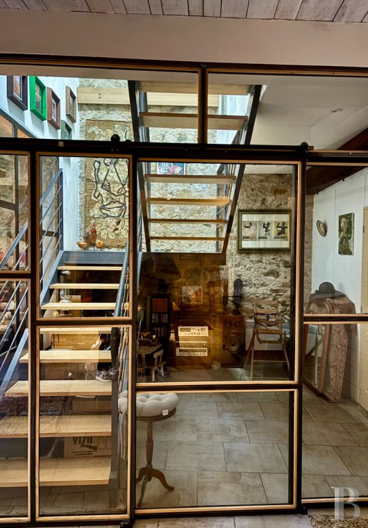 character properties France languedoc roussillon   - 5