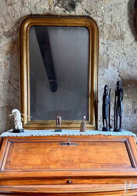 character properties France languedoc roussillon   - 8