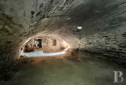 traditional mas house for sale burgundy   - 11