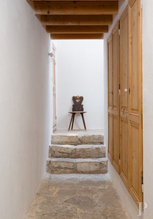 Dans le Gard, à Belvézet,  un ancien prieuré du 14e siècle au cœur du village - photo  n°3