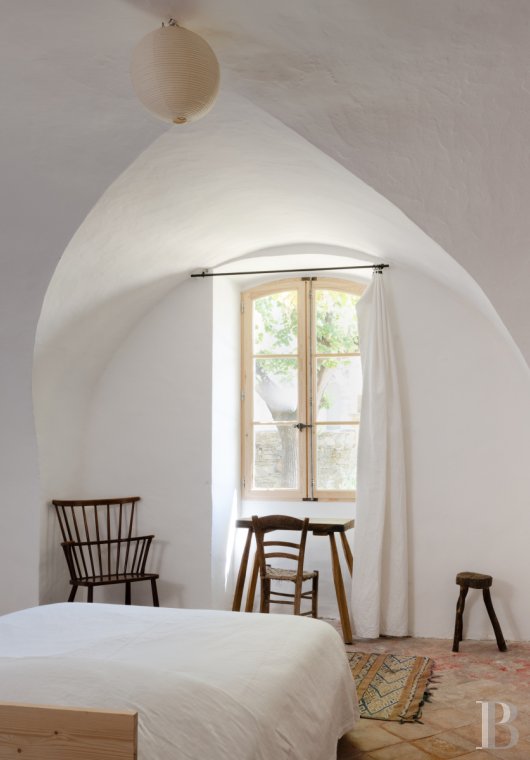 Dans le Gard, à Belvézet,  un ancien prieuré du 14e siècle au cœur du village - photo  n°13