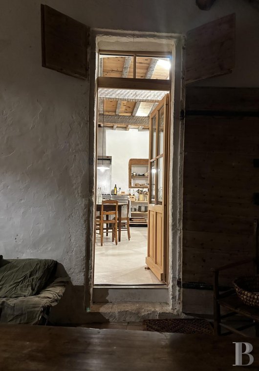 Dans le Gard, à Belvézet,  un ancien prieuré du 14e siècle au cœur du village - photo  n°8