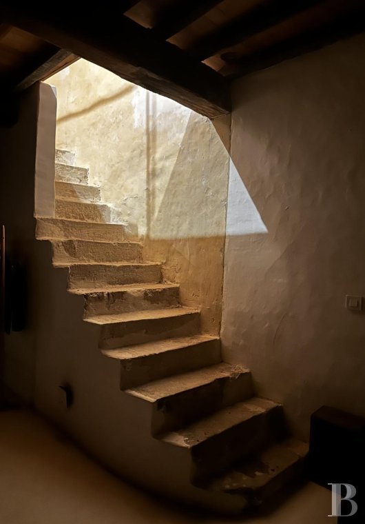 Dans le Gard, à Belvézet,  un ancien prieuré du 14e siècle au cœur du village - photo  n°16