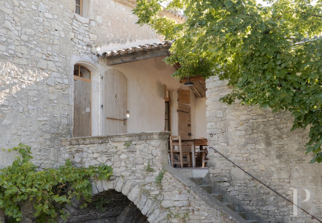 Dans le Gard, à Belvézet,  un ancien prieuré du 14e siècle au cœur du village - photo  n°22