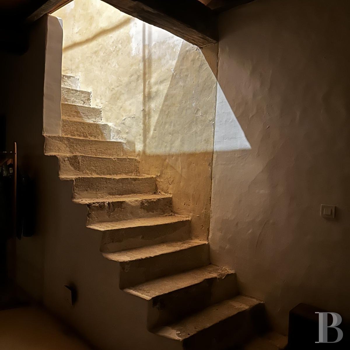 Dans le Gard, à Belvézet,  un ancien prieuré du 14e siècle au cœur du village - photo  n°16