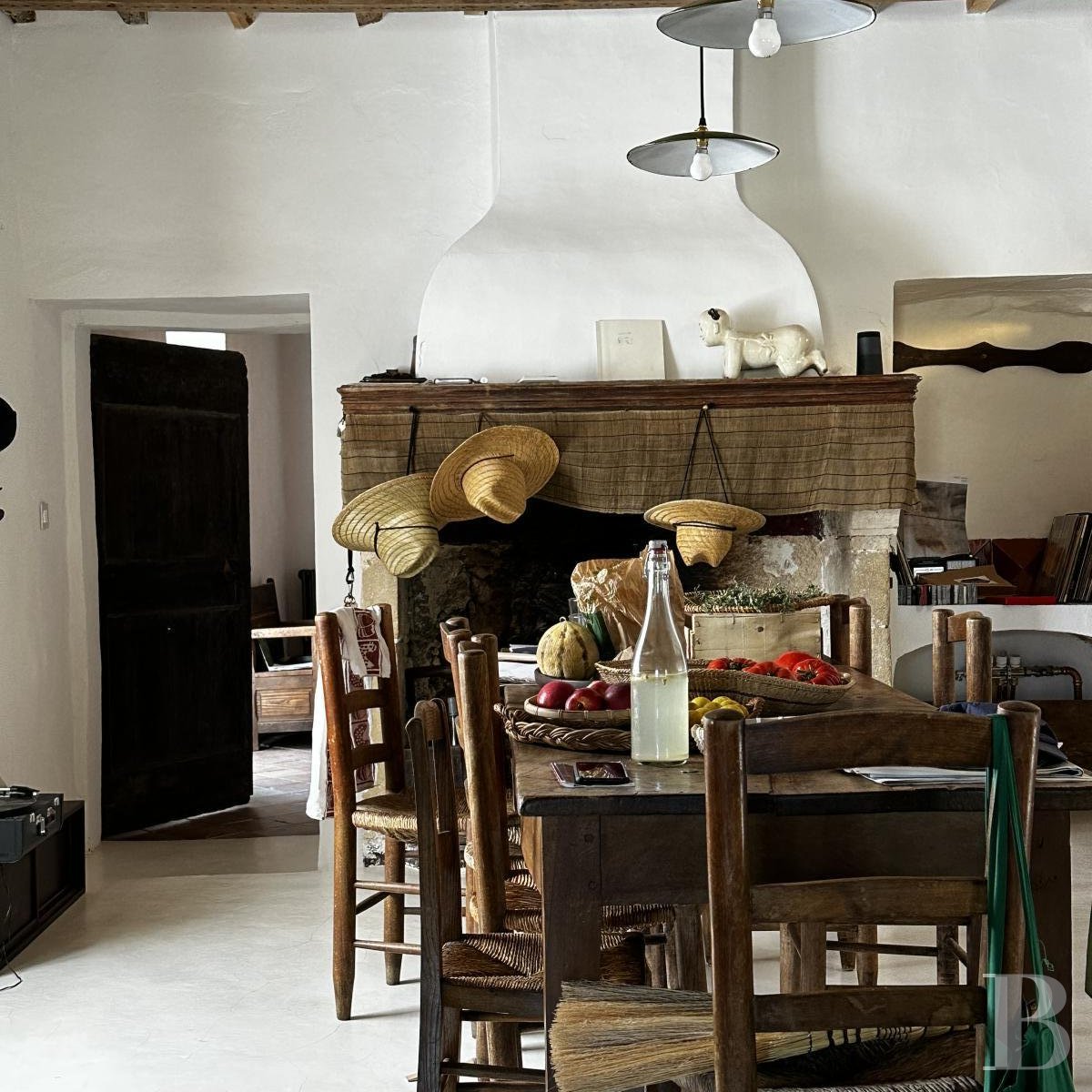 Dans le Gard, à Belvézet,  un ancien prieuré du 14e siècle au cœur du village - photo  n°2