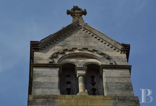 lorraine - Un duplex aménagé dans un temple du 19e s., vaisseau de lumière en plein centre de Bar-le-Duc