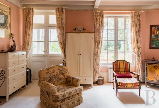 character properties France center val de loire   - 10