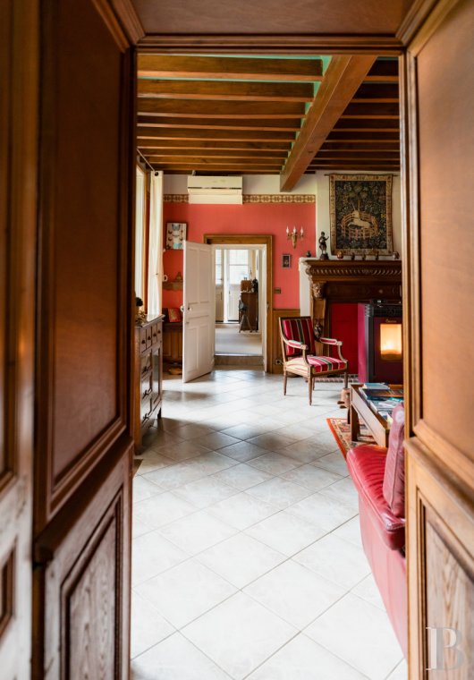 character properties France center val de loire   - 8